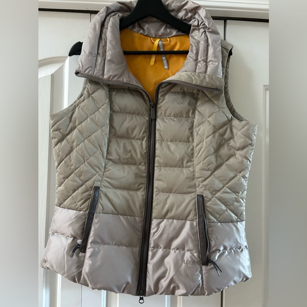 Women’s Down filled vest  excellent condition. Worn once